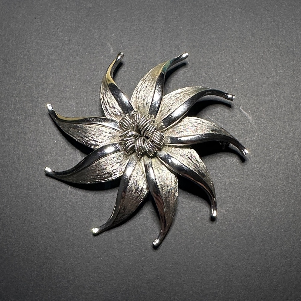 Silver Floral Brooch Vintage Intricate design 3 in